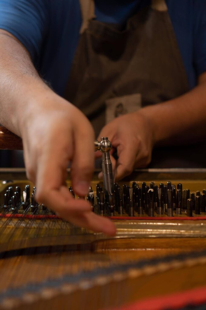 Reparacion de pianos en Zaragoza - Conrado Gancedo